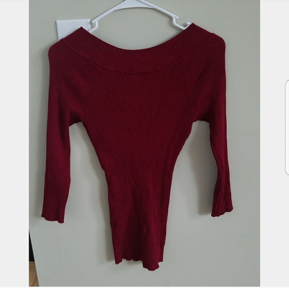 Deep Red Shallow V Neck Sweater - Picture 2 of 5